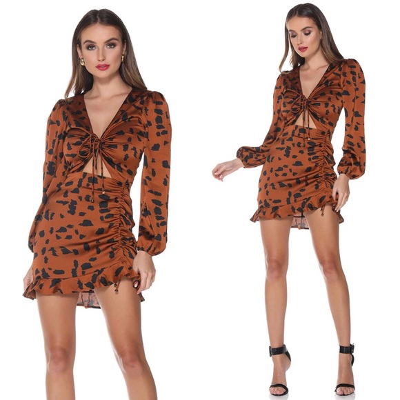 🚨24 HOUR SALE🚨*LAST 1* Bedrock Long Sleeve Dres - Picture 6 of 8